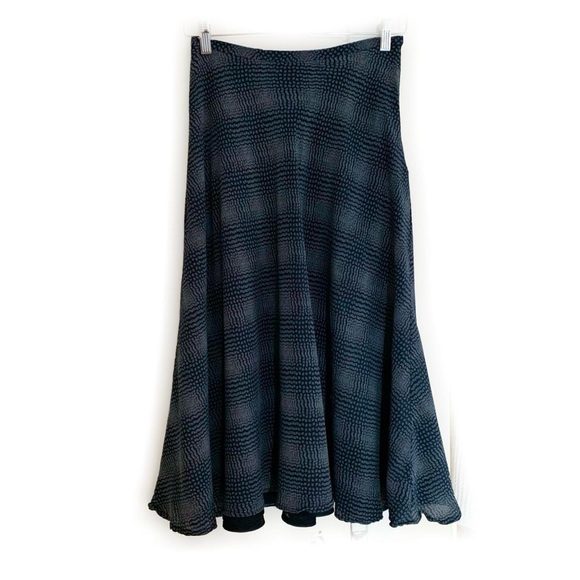 Silk chiffon navy blue plaid skirt π«πͺπ - Picture 1 of 3
